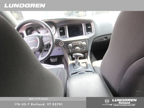 Used 2017 Dodge Charger SXT w/ Driver Confidence Group AWD/4WD image 26