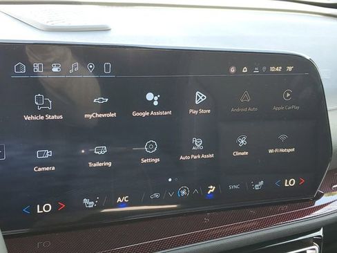 New 2026 Chevrolet Traverse Z71 w/ Enhanced Driving Package AWD/4WD image 26