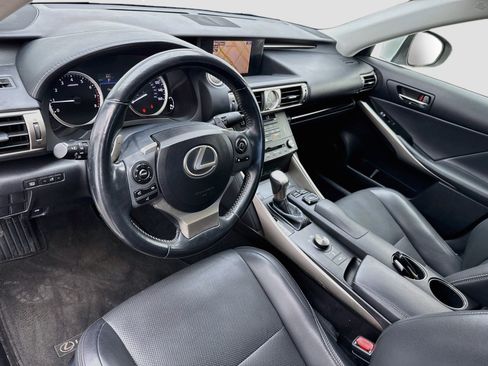 Used 2015 Lexus IS 250 w/ Navigation System Package RWD image 7