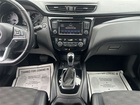 Certified 2022 Nissan Rogue Sport SV w/ Technology Package image 11