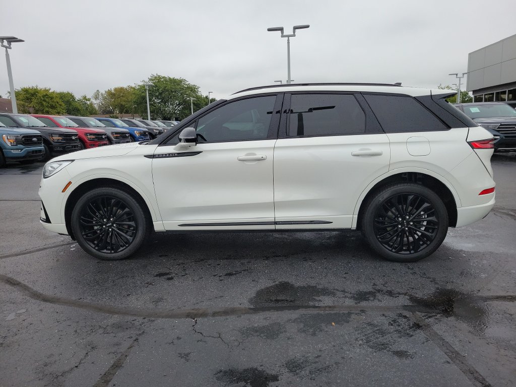 Certified 2023 Lincoln Corsair Reserve w/ Equipment Group 201A AWD/4WD image 7