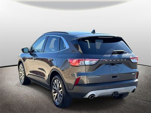 Used 2020 Ford Escape Titanium image 6