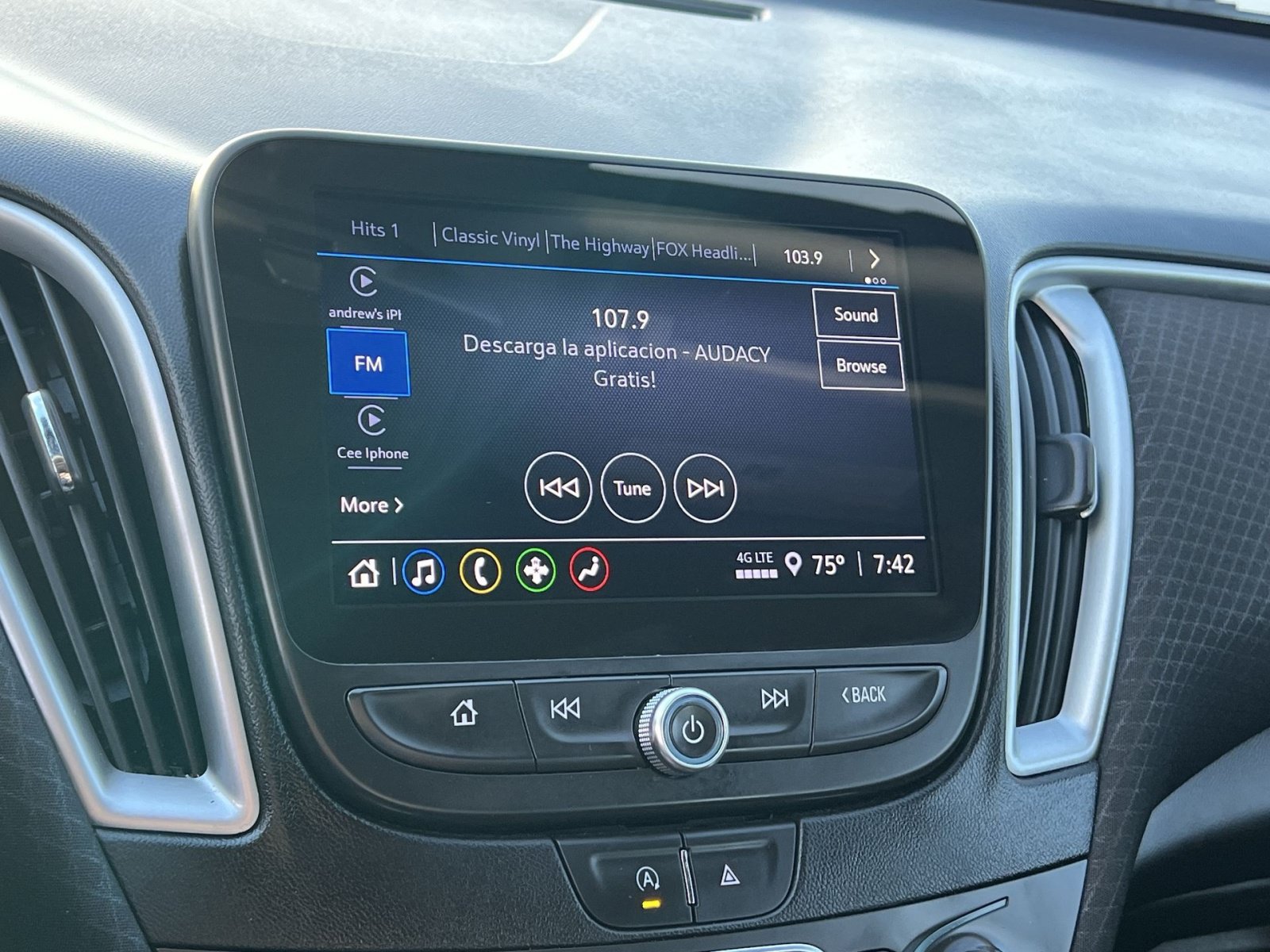 Used 2024 Chevrolet Malibu LT FWD image 18