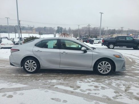 Used 2024 Toyota Camry LE image 8