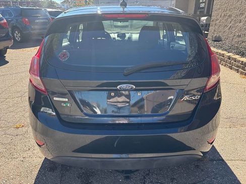 Used 2014 Ford Fiesta SE image 5