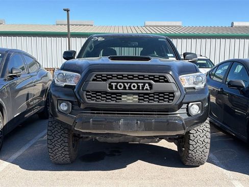 Used 2021 Toyota Tacoma TRD Sport image 2