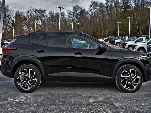 New 2026 Chevrolet Trax RS w/ Sunroof Package image 6