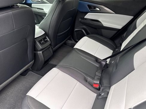 New 2026 Chevrolet Equinox EV LT w/ LPO, Blackout Package image 11