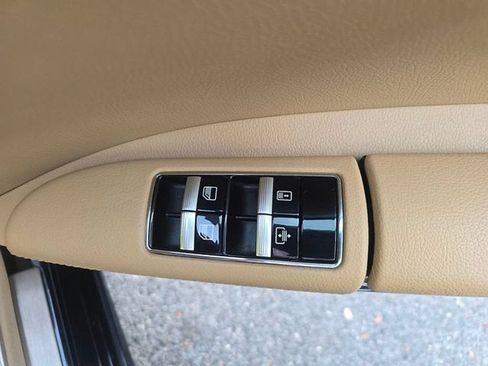 Used 2013 Mercedes-Benz S 550 4MATIC image 17