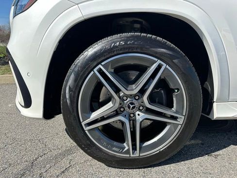 Certified 2024 Mercedes-Benz GLS 450 4MATIC image 9