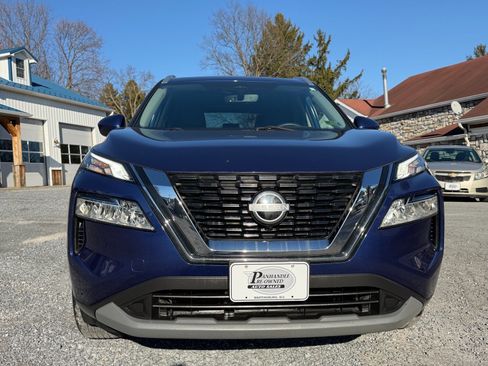 Used 2023 Nissan Rogue SV w/ SV Premium B Package AWD/4WD image 2