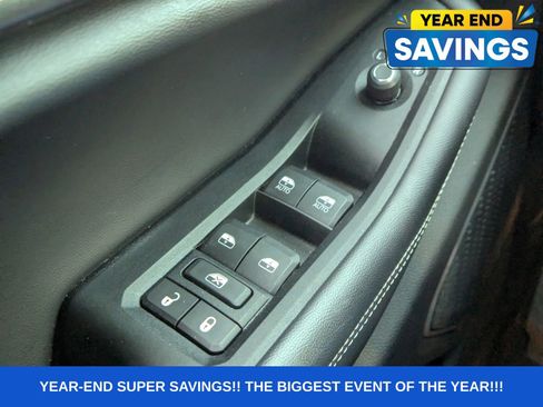 Used 2021 Jeep Grand Cherokee L Laredo w/ Luxury Tech Group I image 33