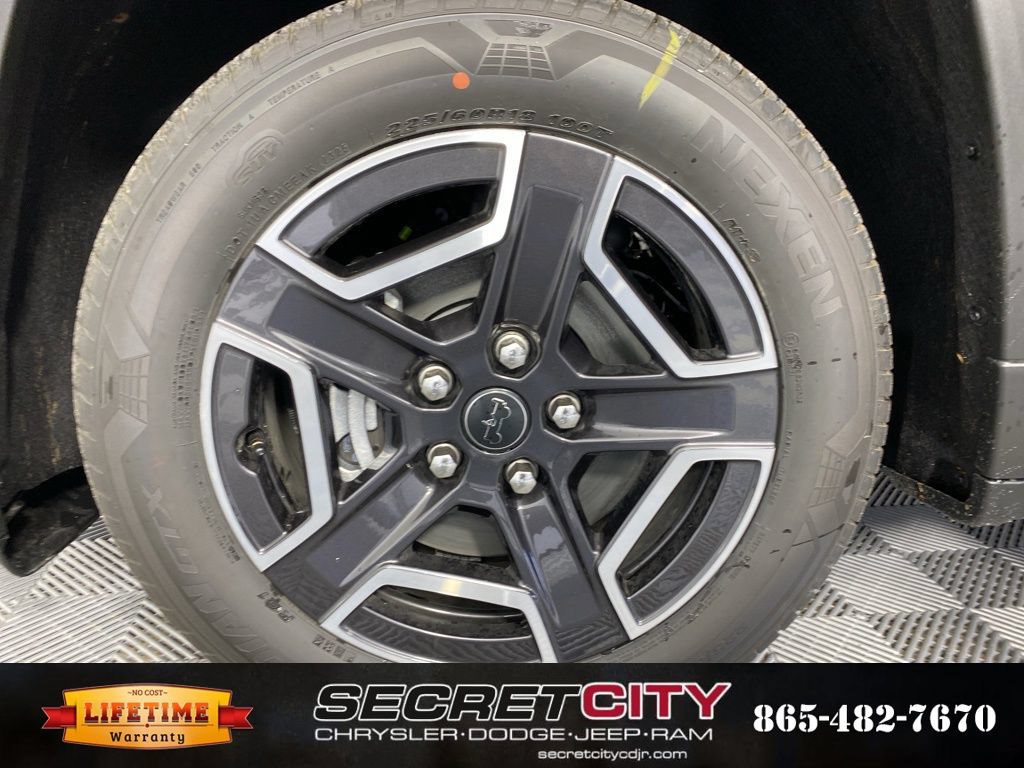 New 2026 Jeep Cherokee Laredo AWD/4WD image 9