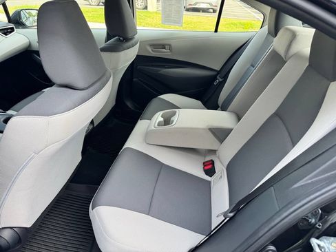 Used 2025 Toyota Corolla LE w/ Convenience Package FWD image 31