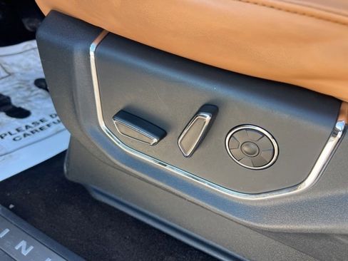 Certified 2022 Ford Expedition Platinum image 23