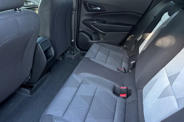 New 2026 Chevrolet Trax RS w/ Sunroof Package FWD image 19