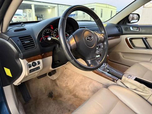 Used 2008 Subaru Outback 2.5i Limited L.L. Bean image 17