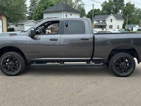 Used 2025 RAM 2500 Big Horn AWD/4WD image 4