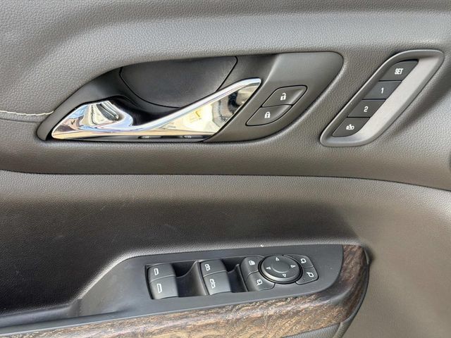 Used 2023 GMC Acadia Denali w/ Denali Ultimate Package FWD image 26