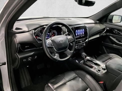 Used 2023 Chevrolet Traverse RS FWD image 14