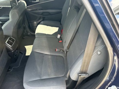 Used 2019 Kia Sorento LX FWD image 8