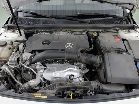 Used 2020 Mercedes-Benz CLA 250 image 33