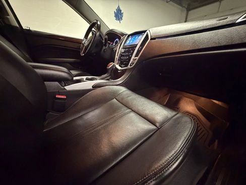 Used 2013 Cadillac SRX Luxury FWD image 16