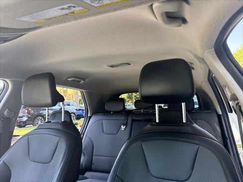 Used 2023 Kia Niro Wind w/ Wind Preserve Package FWD image 18