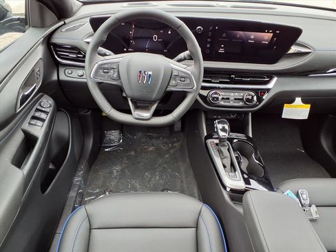 New 2026 Buick Envista Sport Touring image 2