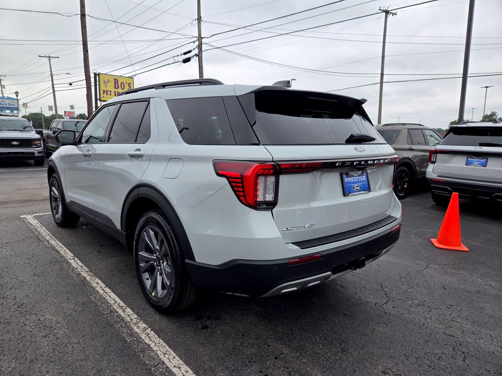 New 2027 Ford Explorer Active w/ Active Comfort Package AWD/4WD image 4