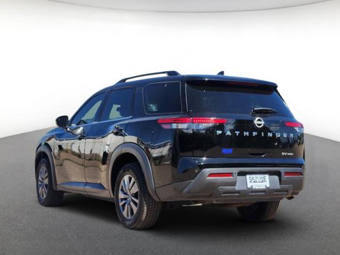 Used 2024 Nissan Pathfinder SV AWD/4WD image 4