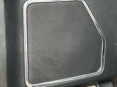 Used 2018 Ford F150 Platinum w/ Equipment Group 701A Luxury image 19