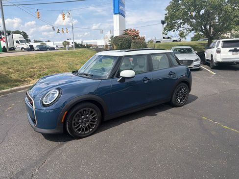 Used 2025 MINI Cooper S FWD image 11