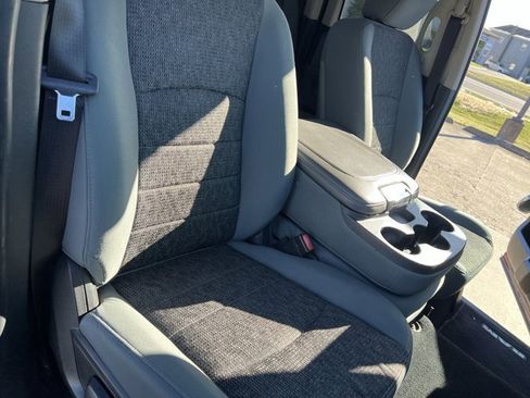 Used 2014 RAM 1500 Big Horn image 28