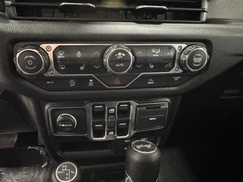 New 2026 Jeep Wrangler Unlimited Sport image 37