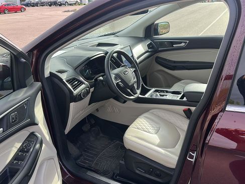 Used 2023 Ford Edge Titanium w/ Class II Trailer Tow Package AWD/4WD image 8