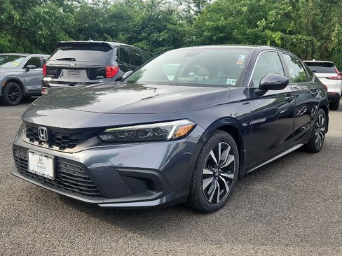 Certified 2024 Honda Civic EX-L image 3