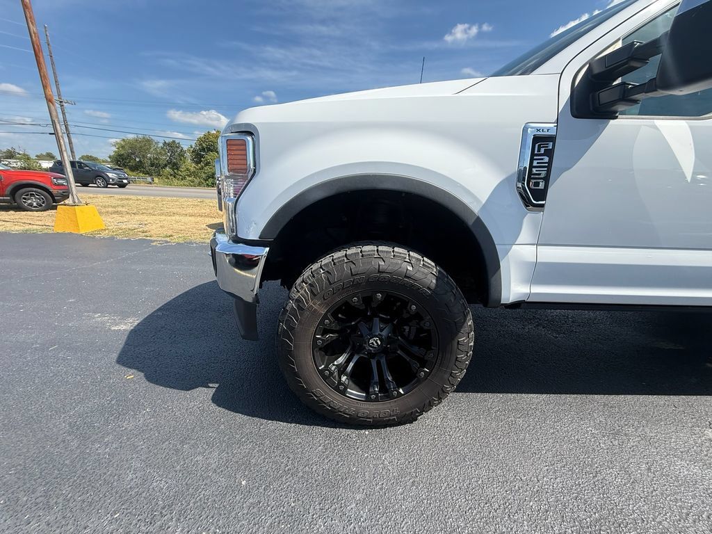 Used 2021 Ford F250 XLT w/ XLT Premium Package AWD/4WD image 9