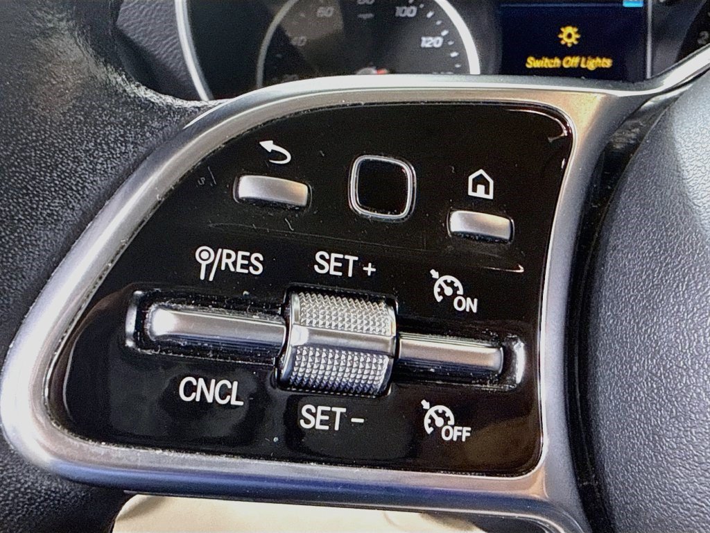 Used 2020 Mercedes-Benz GLC 300 image 13