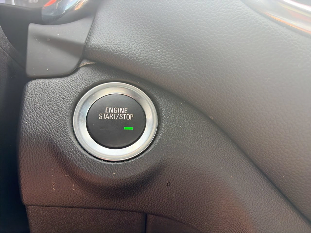 Used 2020 Chevrolet Equinox LT FWD image 24
