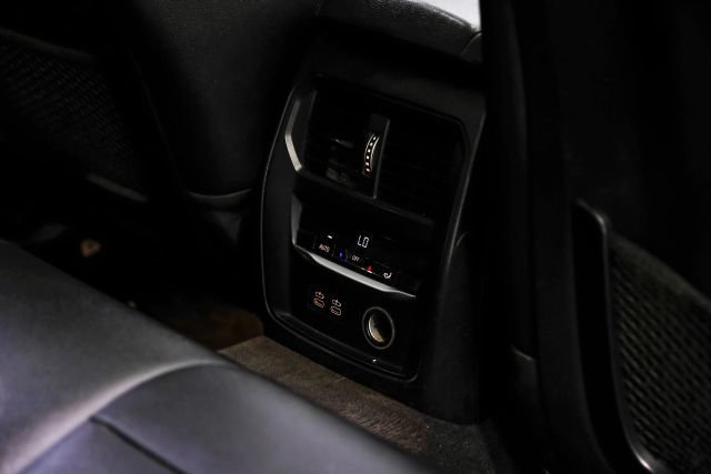 Used 2020 BMW 330i Sedan w/ Convenience Package RWD image 40