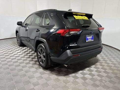 Used 2023 Toyota RAV4 XLE Premium AWD/4WD image 6