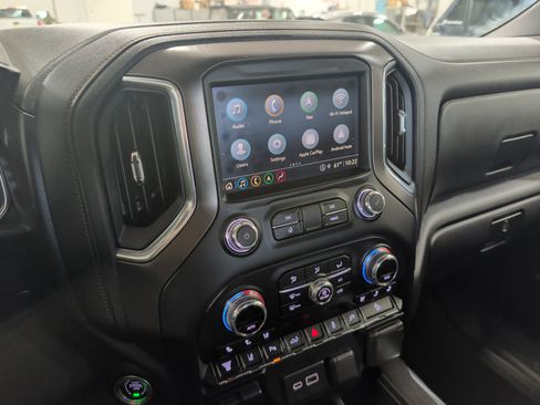 Used 2021 GMC Sierra 3500 AT4 w/ AT4 Premium Plus Package AWD/4WD image 13