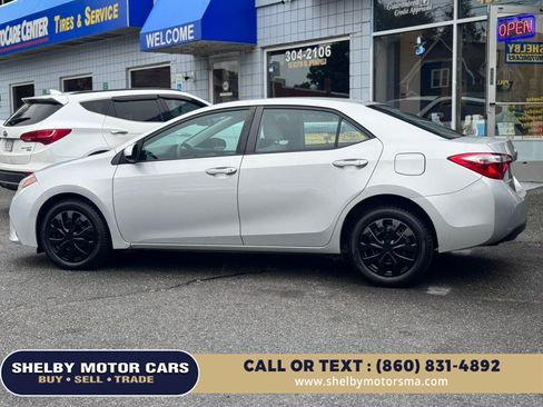 Used 2014 Toyota Corolla LE FWD image 6