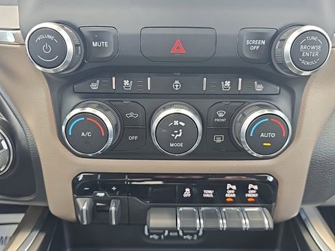 Certified 2022 RAM 1500 Laramie image 44