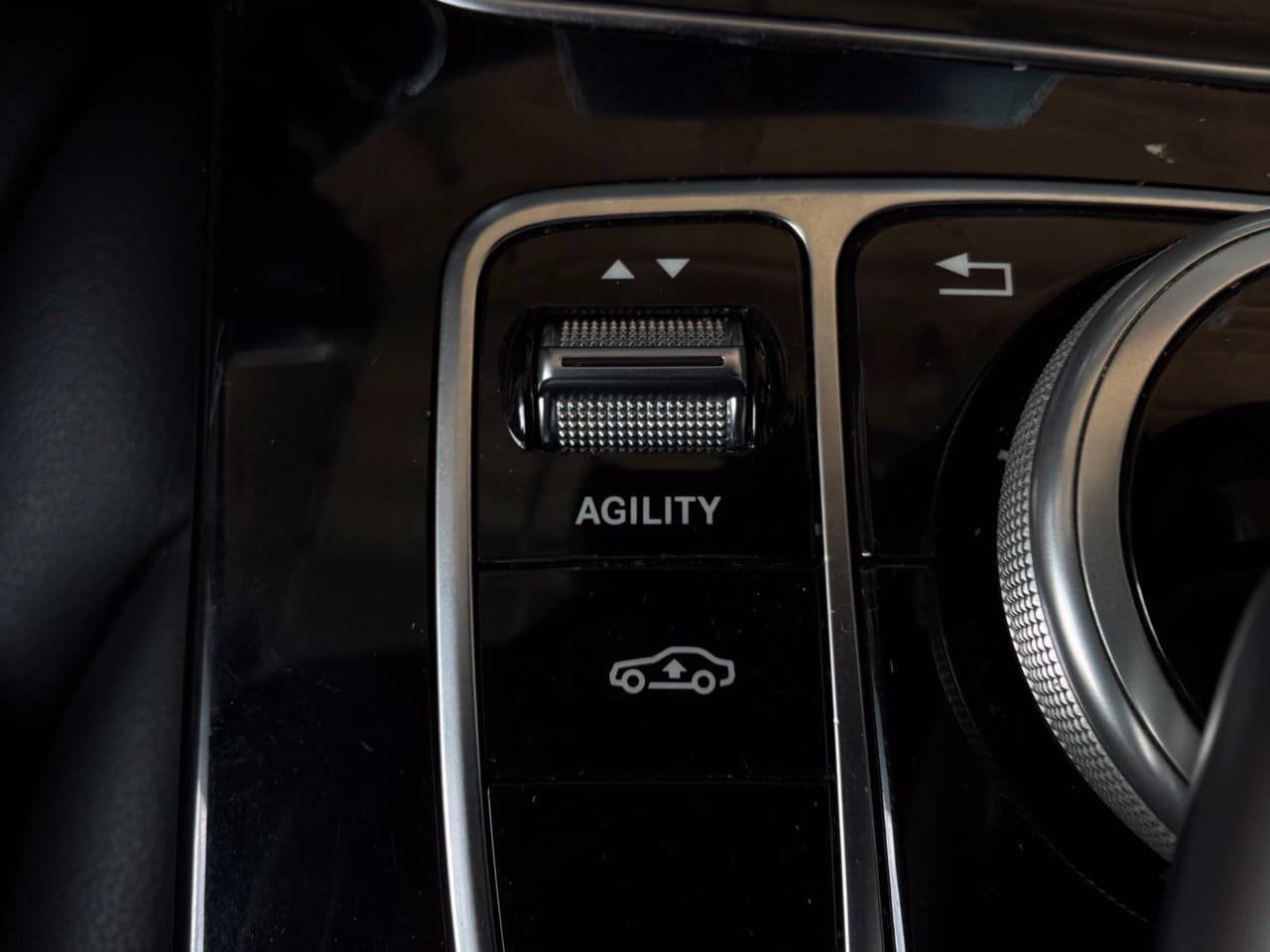 Used 2015 Mercedes-Benz C 400 4MATIC image 34