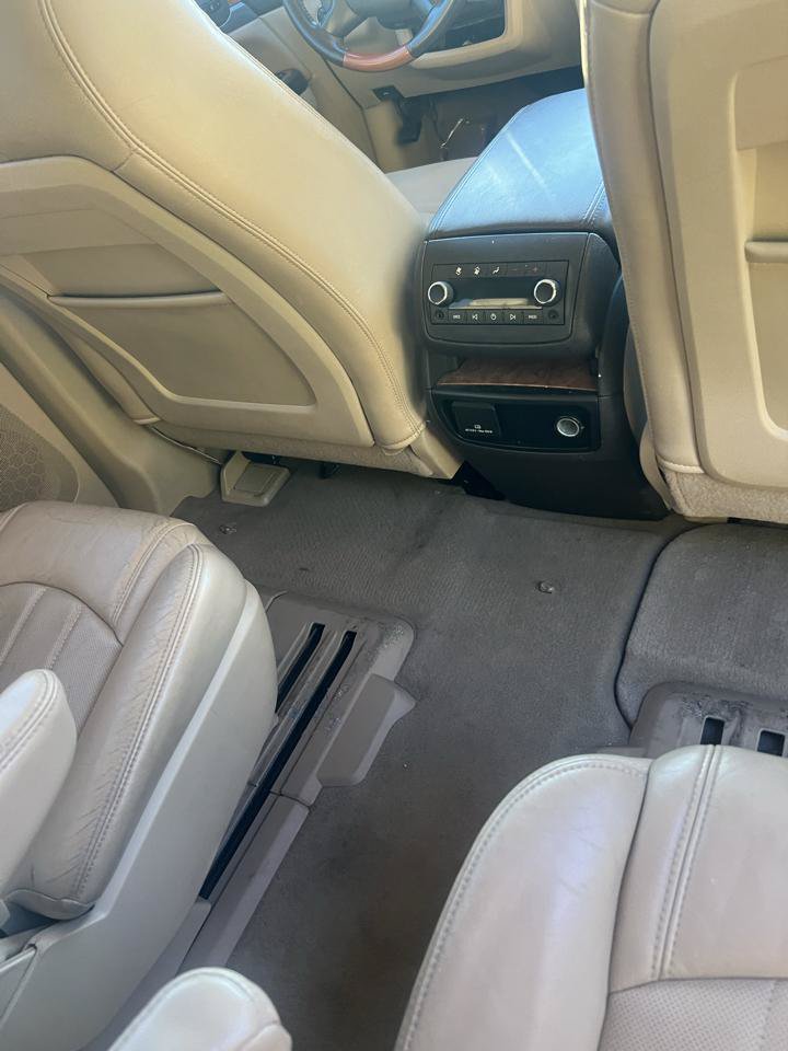 Used 2011 Buick Enclave CXL FWD image 9