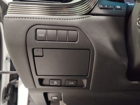 Used 2022 Lexus LS 500 F Sport image 30