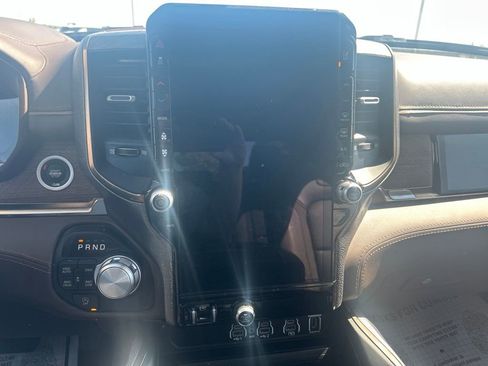 Used 2025 RAM 1500 Limited AWD/4WD image 14