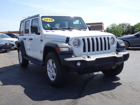 Used 2019 Jeep Wrangler Unlimited Sport S AWD/4WD image 6